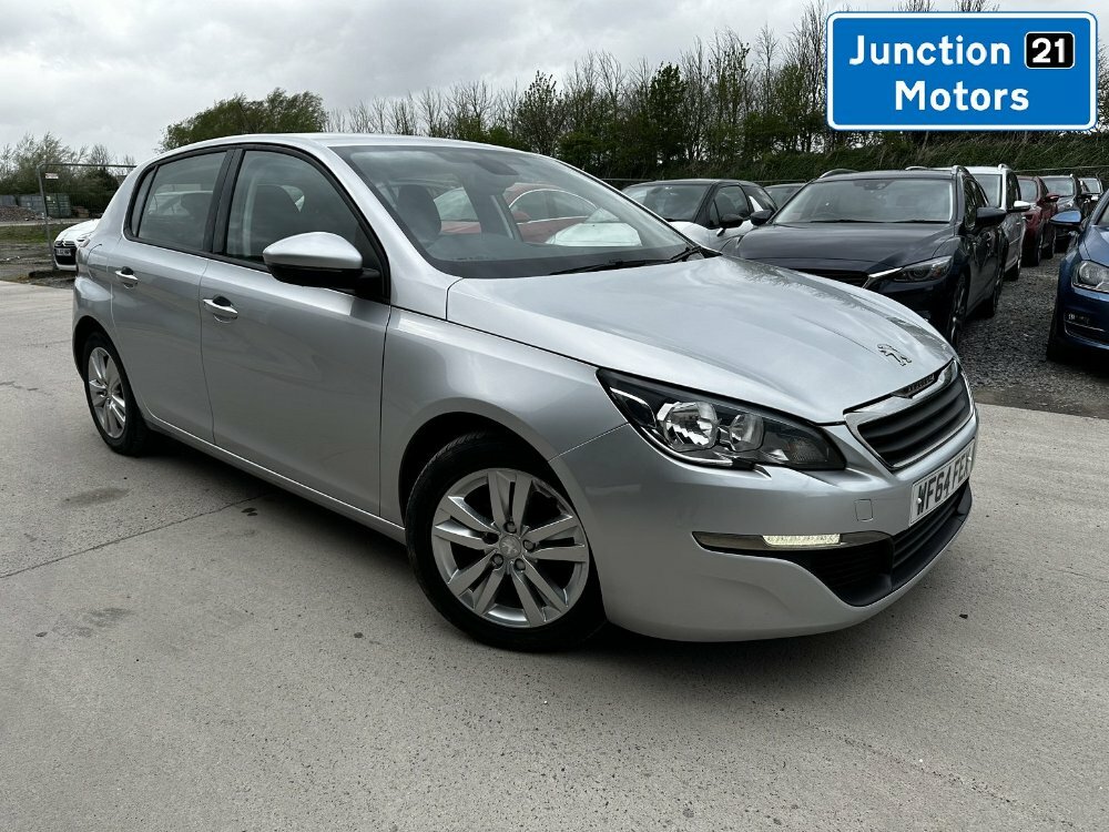 Compare Peugeot 308 1.6 Hdi Active Hatchback Euro 5 WF64FEX Silver