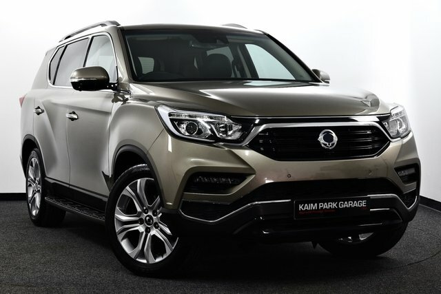 Compare SsangYong Rexton Rexton Ultimate SJ67YJH Beige