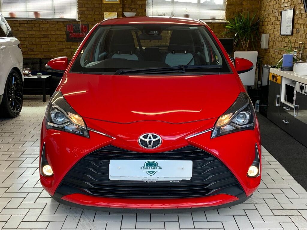 Compare Toyota Yaris Hatchback 1.5 Vvt-i Icon Tech Cvt Euro 6 2019 GX19YBU Red