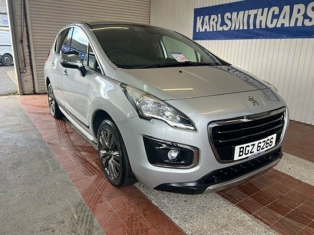 Compare Peugeot 3008 1.6 Blue Hdi Ss Active 120 Bhp BGZ6266 Blue
