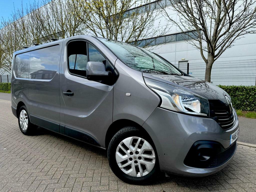 Compare Renault Trafic 1.6 Dci Energy 27 Sport Swb Standard Roof Euro 5 NA16SKX Grey
