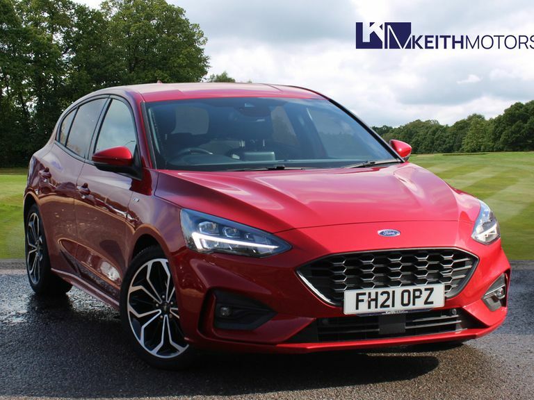 Compare Ford Focus 1.0 Ecoboost Hybrid Mhev 125 St-line X Edition FH21OPZ Red