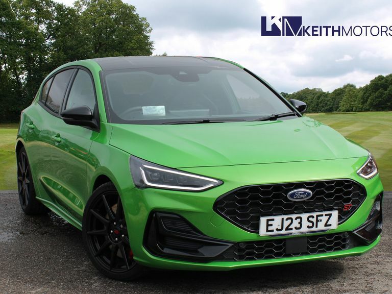 Compare Ford Focus 2.3 Ecoboost St EJ23SFZ Green