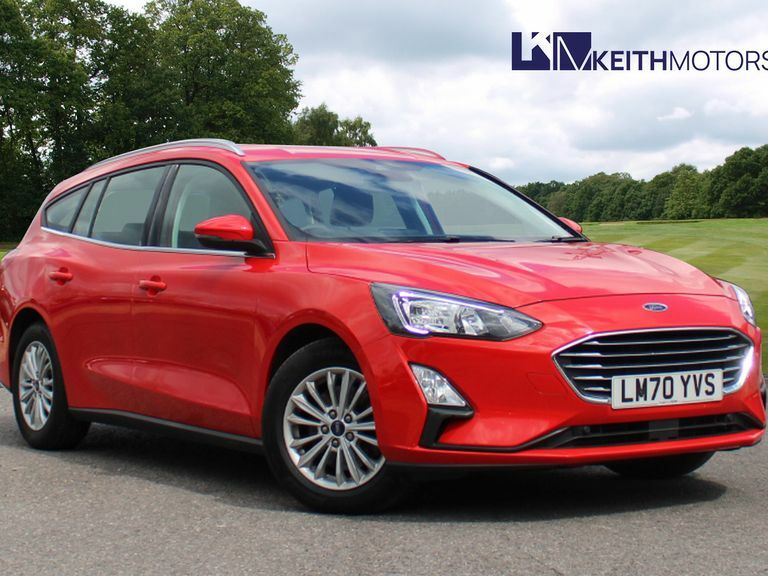 Compare Ford Focus 1.0 Ecoboost Hybrid Mhev 155 Titanium Edition LM70YVS Red