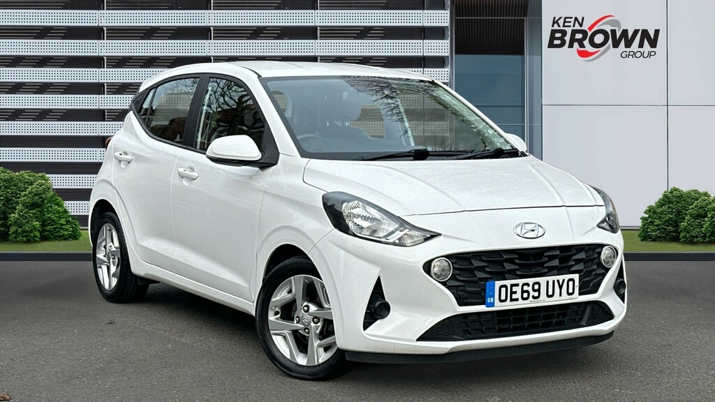 Compare Hyundai I10 1.0 Se Connect Hatchback Euro 6 OE69UYO White