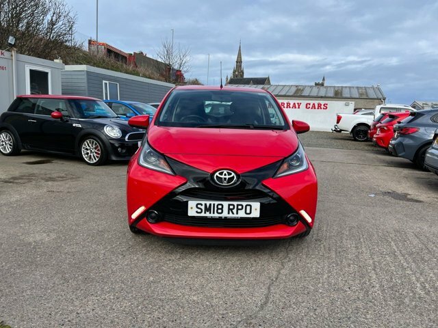 Compare Toyota Aygo 1.0 Vvt-i X-play 69 Bhp SM18RPO Red