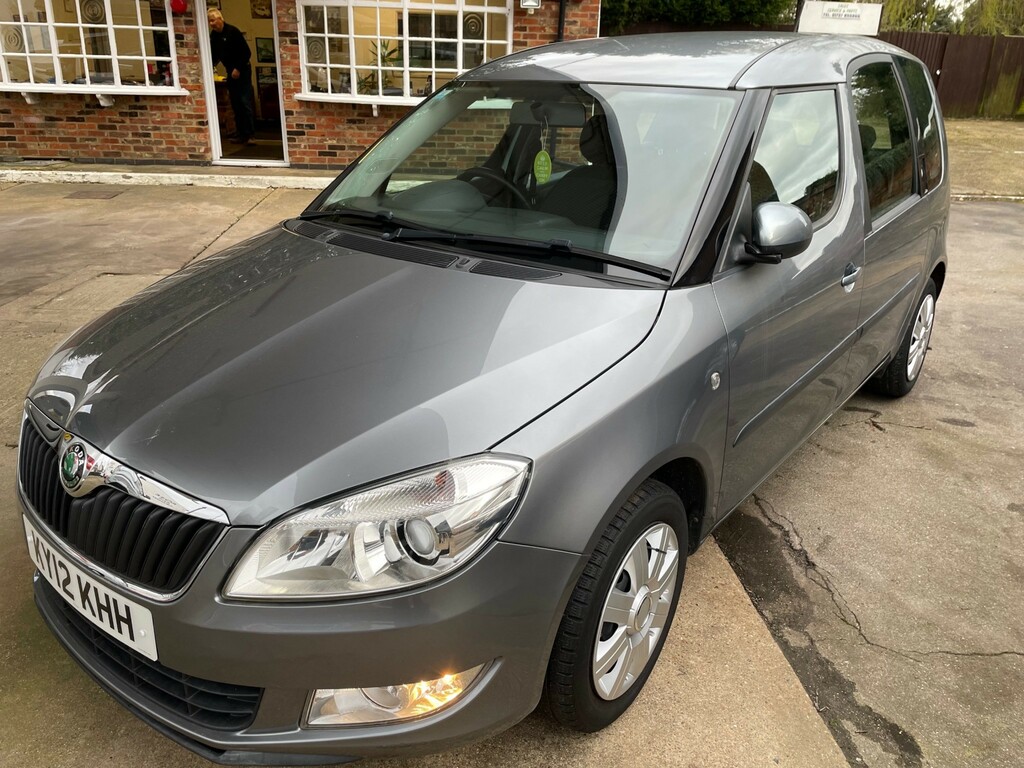Compare Skoda Roomster Greenline Tdi Cr KY12KHH Grey