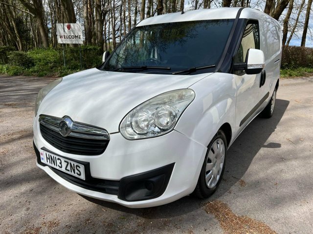 Compare Vauxhall Combo 1.6 2300 L2h1 Cdti Ss Sportive 105 Bhp HN13ZNS White