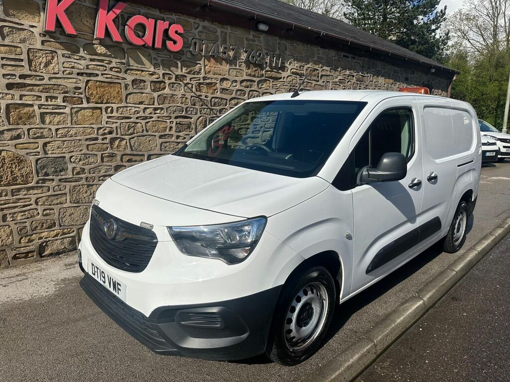 Compare Vauxhall Combo Panel Van 1.6 Turbo D 2300 Edition L2 H1 Euro 6 S DT19VWF White