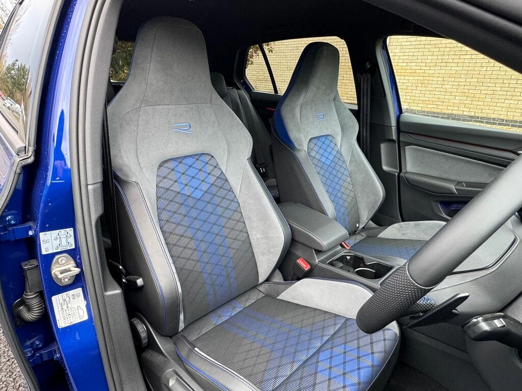 Compare Volkswagen Golf Hatchback 2.0 Tsi R Dsg 4Motion Euro 6 Ss GX22VZO Blue
