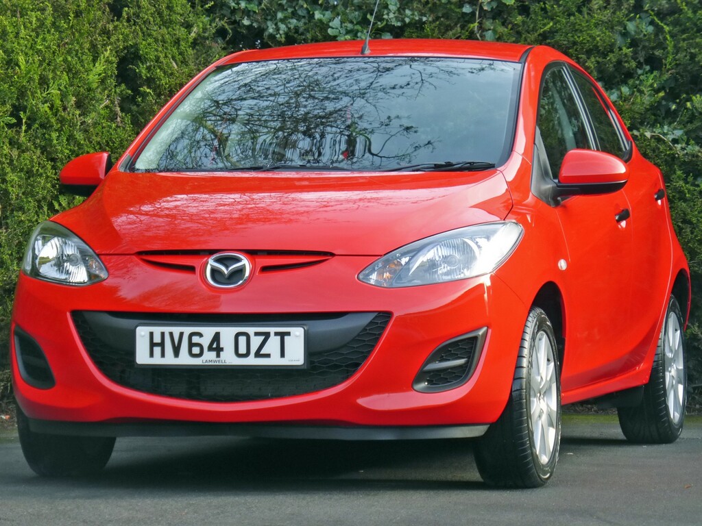 Compare Mazda 2 1.3 Se HV64OZT Red