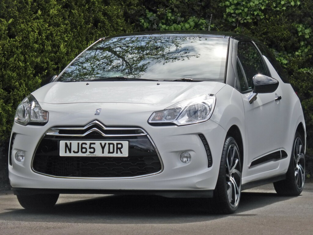 Compare DS DS 3 Hatchback NJ65YDR White