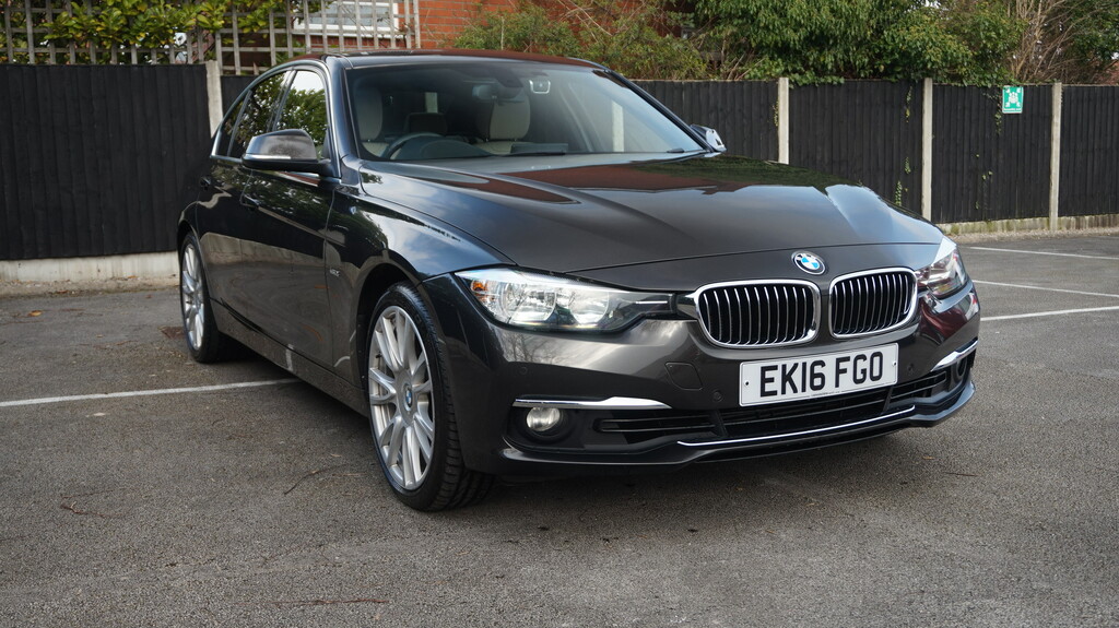 Compare BMW 3 Series 330D Xdrive Luxury EK16FGO Brown