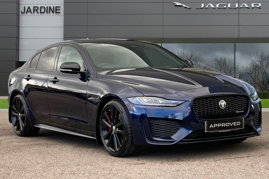 Compare Jaguar XE 2.0 D200 R-dynamic Hse Black KP73SWN Blue