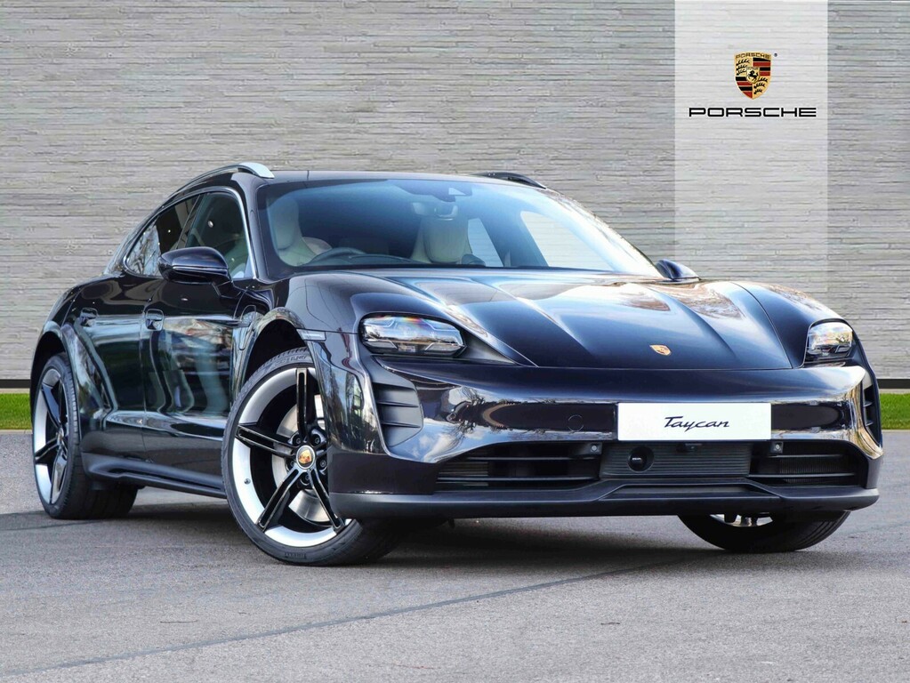 Compare Porsche Taycan 420Kw 4S 93Kwh LY73OZP Black