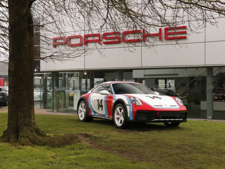Compare Porsche 911 2dr Pdk KN09BER White