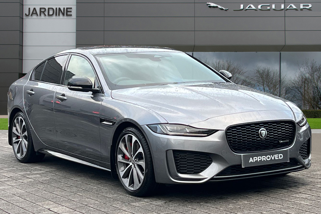 Compare Jaguar XE 2.0 D200 R-dynamic Se Black GD73BSX Grey