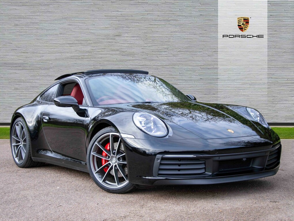 Compare Porsche 911 Porsche 911 992 Carrera 4 Coupe S 3.0L  Black