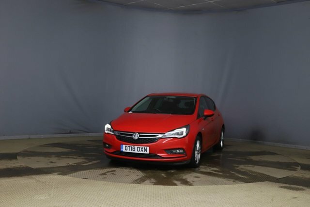 Compare Vauxhall Astra Hatchback DT18OXN Red