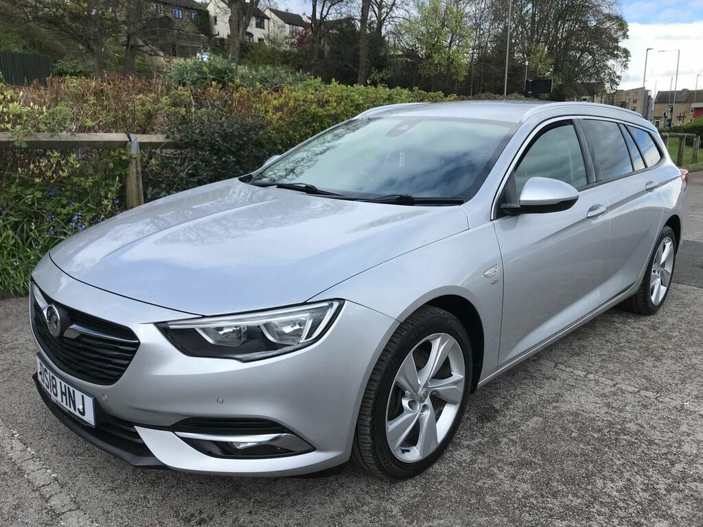 Compare Vauxhall Insignia Estate 2.0 Turbo D Blueinjection Sri Nav Sports To DS18HNJ Silver
