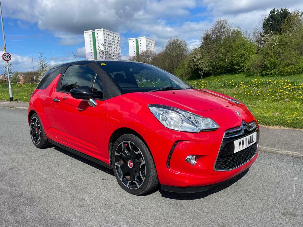 Compare Citroen DS3 1.6 Vti Dstyle Plus Euro 5 YM11AUL Red