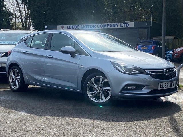 Compare Vauxhall Astra Hatchback BL66DFV Silver
