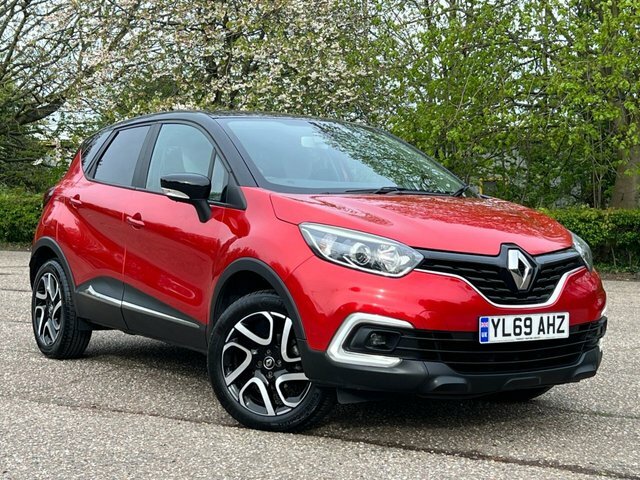 Compare Renault Captur 0.9 Iconic Tce 89 Bhp YL69AHZ Red