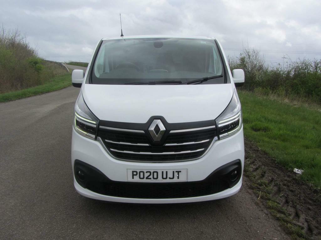 Compare Renault Trafic 2.0 Dci Energy 28 Sport Swb Standard Roof Euro 6 P020UJT White