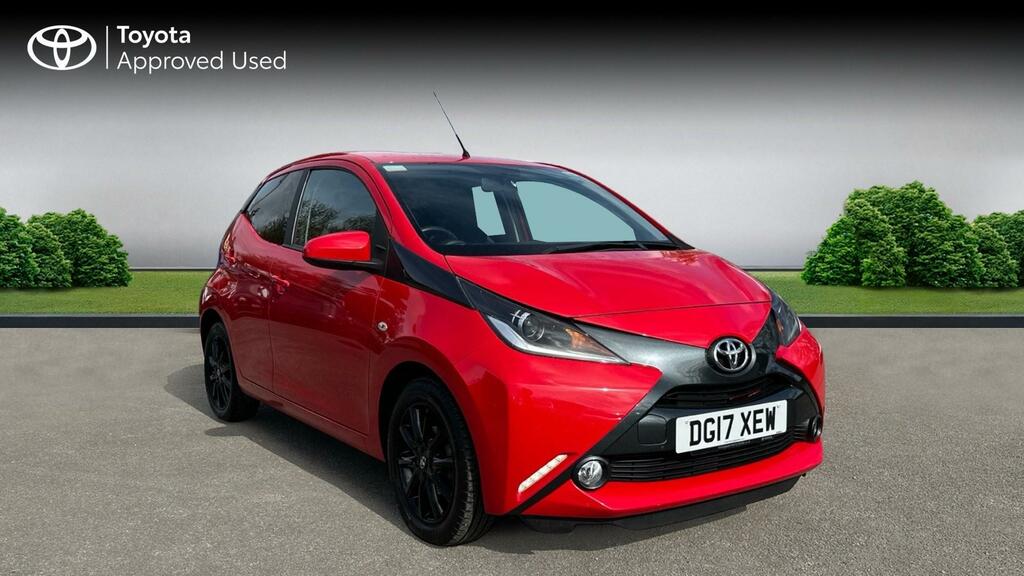 Compare Toyota Aygo X 1.0 Vvt-i X-style X-shift Euro 6 DG17XEW Red