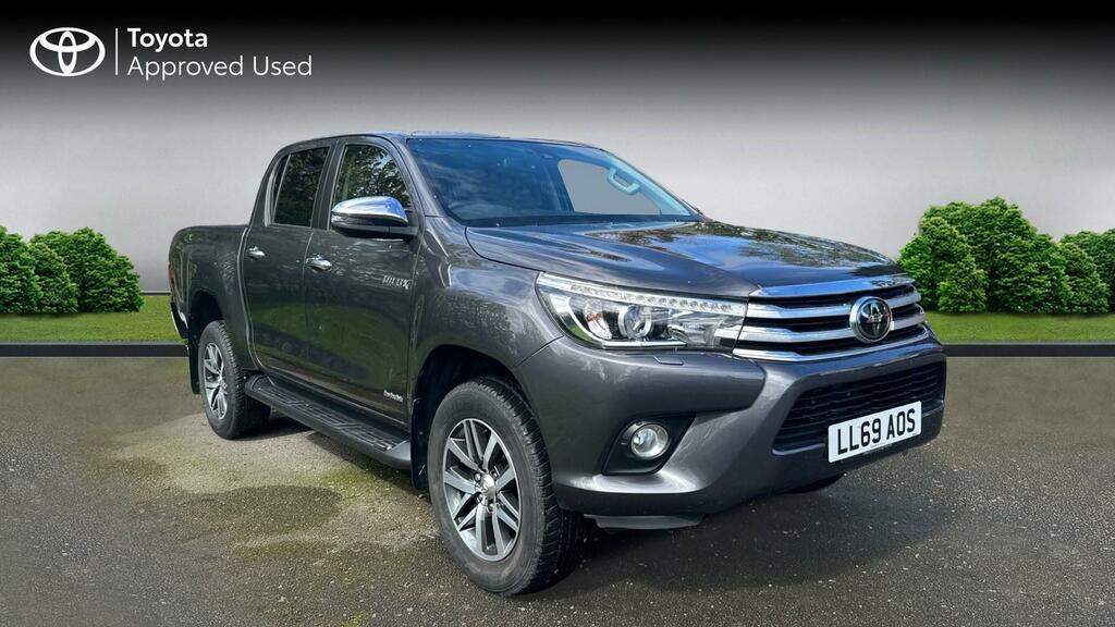 Compare Toyota HILUX 2.4 D-4d Invincible 4Wd Euro 6 Ss Tss LL69AOS Grey