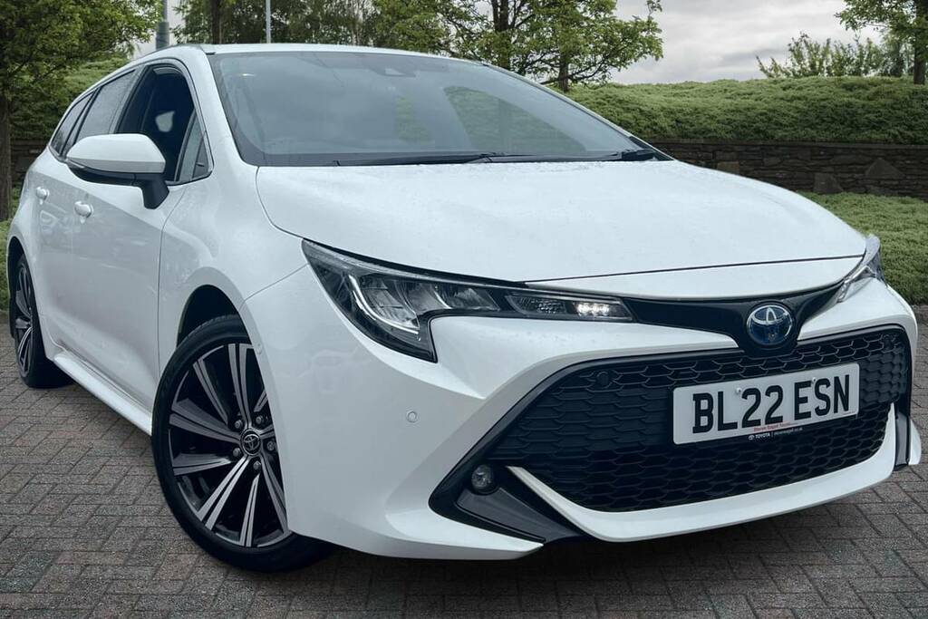 Compare Toyota Corolla 1.8 Hybrid Design Cvt BL22ESN White