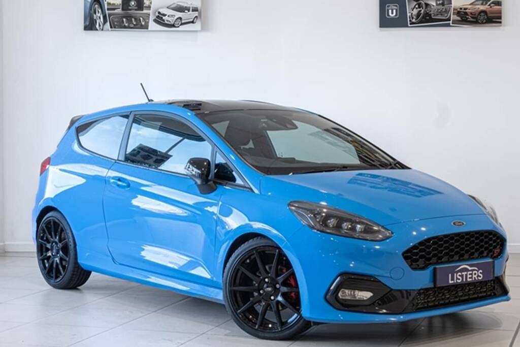 Compare Ford Fiesta 1.5 Ecoboost St Edition BP70OGG Blue