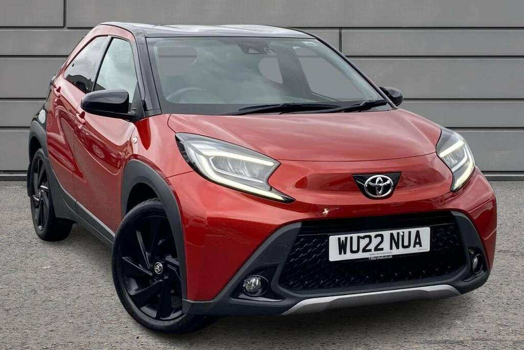 Compare Toyota Aygo X 1.0 Vvt-i Exclusive WU22NUA Red