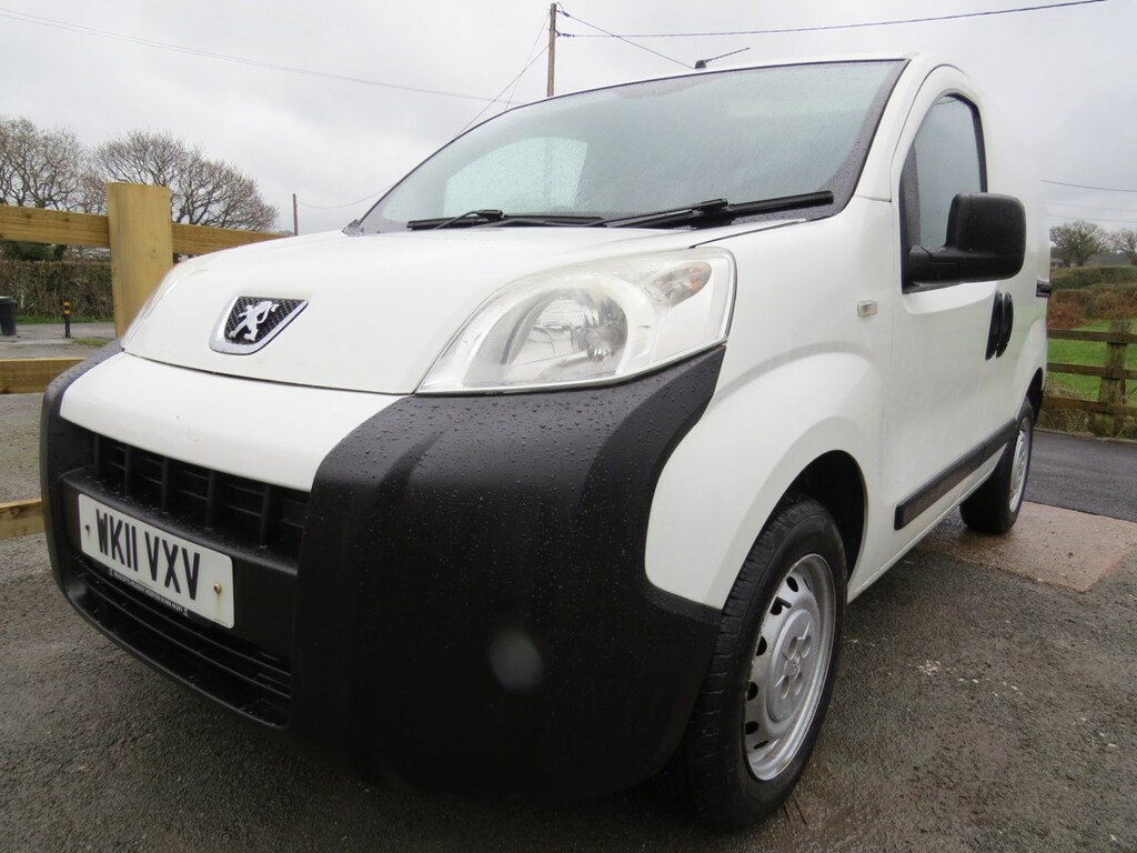 Compare Peugeot Bipper Tepee 1.4 Hdi 70 S 1 Former Keeper Full Service Record WK11VXV White