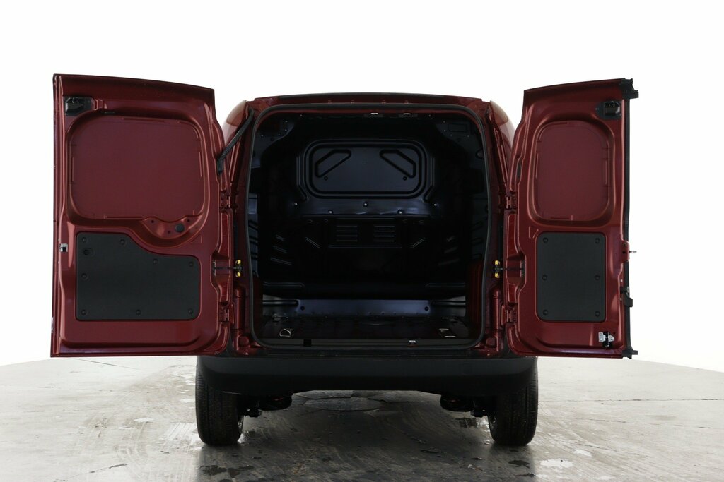 Compare Fiat Fiorino Cargo 1.3 16V LG73RDL Red