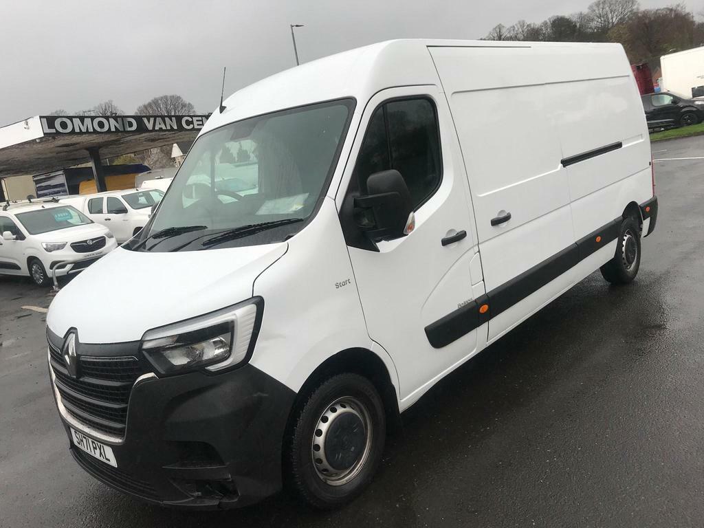Compare Renault Master 2.3 Dci 35 Business Fwd Lwb Medium Roof Euro 6 SH71PXL White