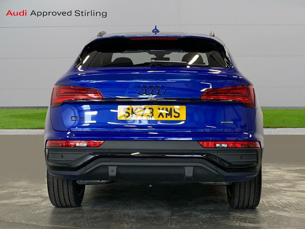 Compare Audi Q5 40 Tdi Quattro Black Edition S Tronic SK73XMS Blue