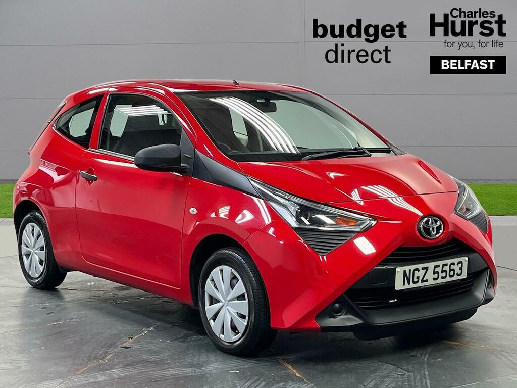 Compare Toyota Aygo 1.0 Vvt-i X NGZ5563 Red