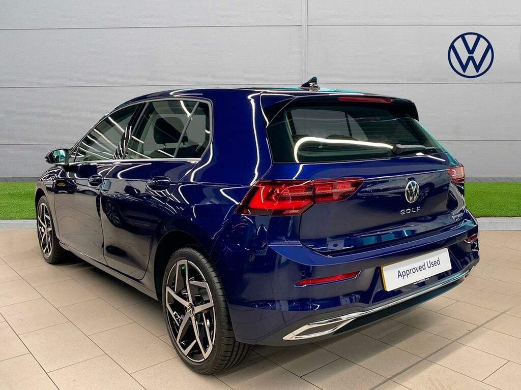 Compare Volkswagen Golf 1.4 Tsi Ehybrid Style Dsg LD24ANF Blue