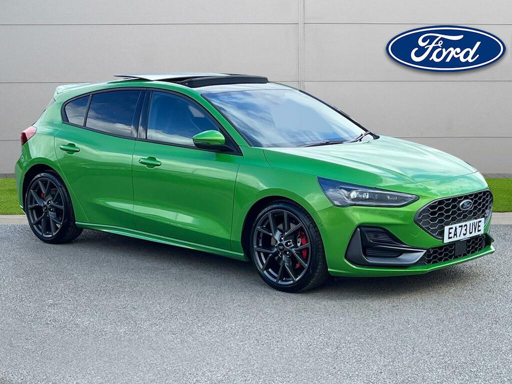 Compare Ford Focus 2.3 Ecoboost St EA73UVE Green