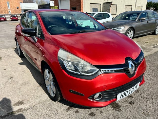 Compare Renault Clio 1.1 Dynamique Medianav HK13HJY Red