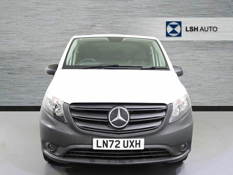 Compare Mercedes-Benz Vito 114Cdi L2 Progressive Van LN72UXH White