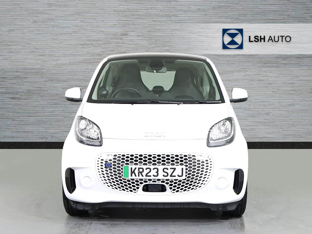 Compare Smart Fortwo Coupe 60Kw Eq Pulse Premium 17Kwh 22Kwch KR23SZJ White