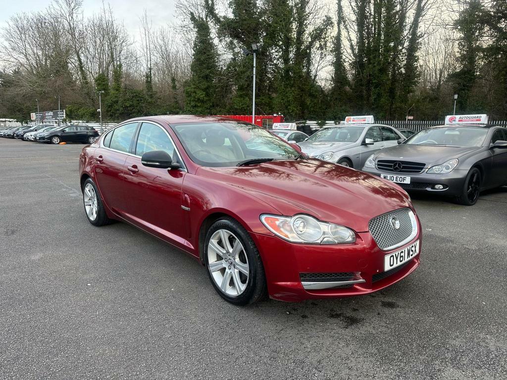 Compare Jaguar XF 3.0D V6 Luxury Euro 5 OY61WSX Red