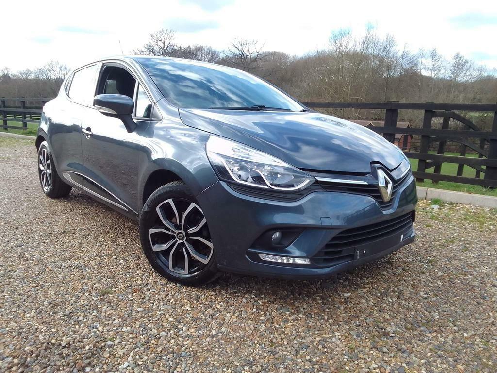 Compare Renault Clio 1.5 Dci Play Euro 6 Ss  