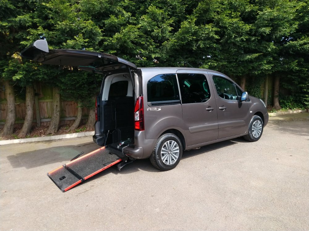 Compare Peugeot Rifter Horizon Re 5-Door Wheelchair Accessible Vehicle. SD17PWK Grey