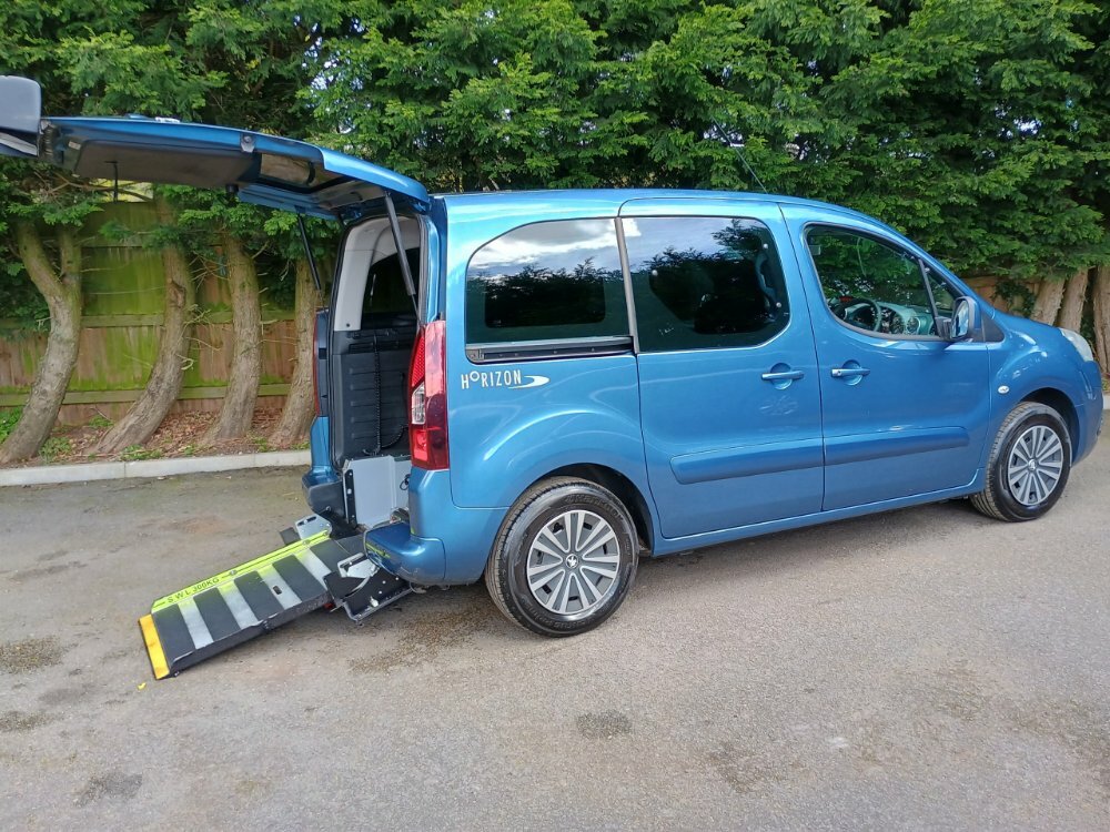 Compare Peugeot Rifter Hdi Tepee S 5-Door Wheelchair Accessible Vehicle W SD63DMX Blue