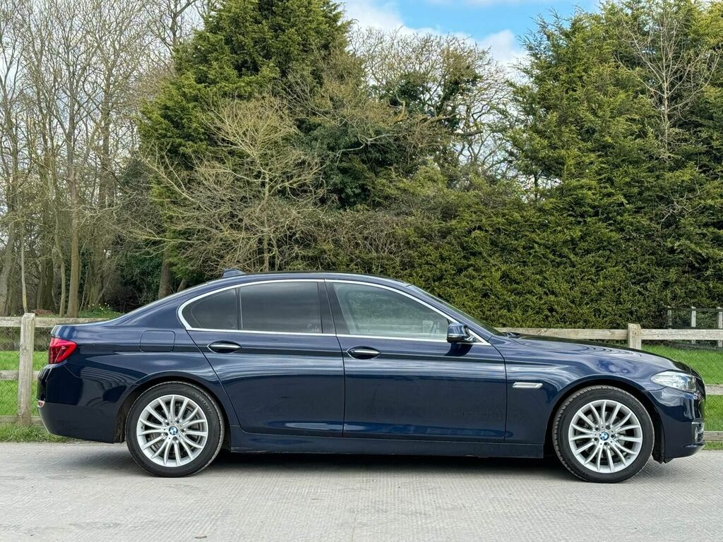 Compare BMW 5 Series Saloon 2.0 520D Luxury Euro 6 Ss 2014 LV64VBK Blue