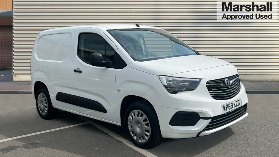 Compare Vauxhall Combo 2300 1.5 Turbo D 100Ps H1 Sportive Van WP69KZG White