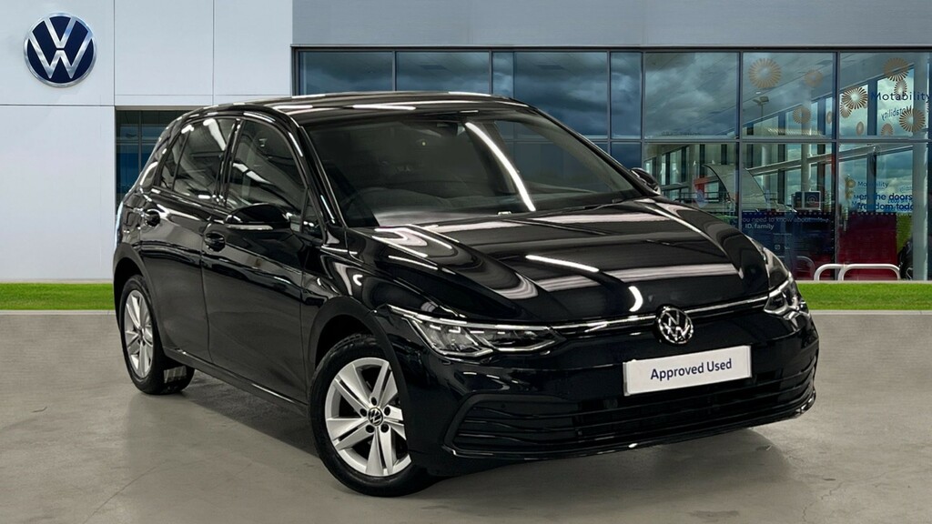 Compare Volkswagen Golf 8 Life 1.5 Tsi 150Ps 6-Speed GD23RSX Black